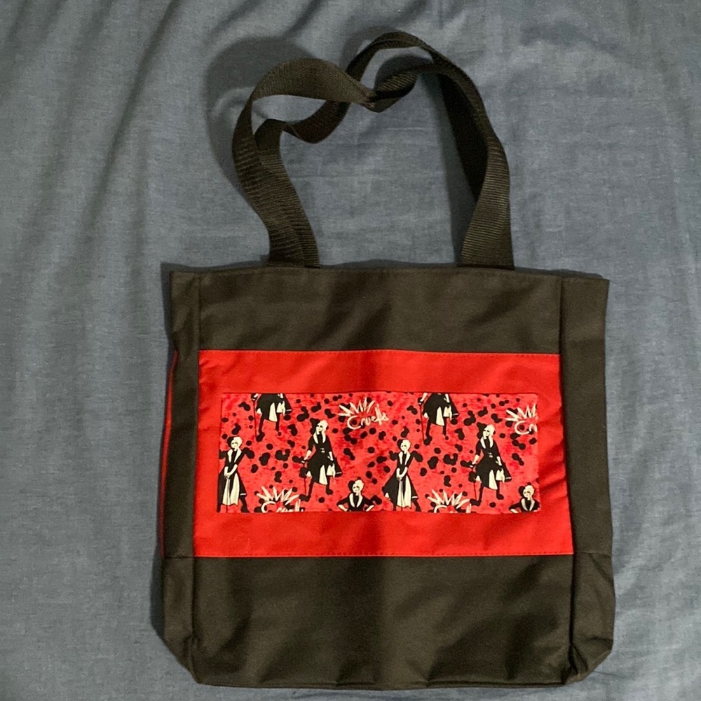 Tote bag